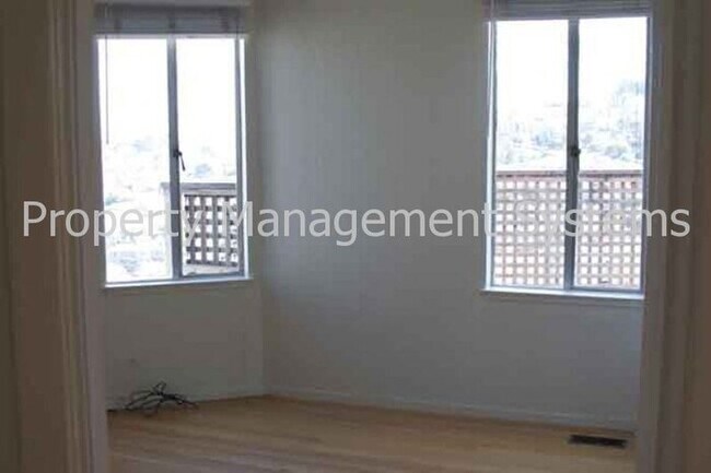 Building Photo - 173 Saturn Street - LOVELY 2BD/1BA IN CAST...