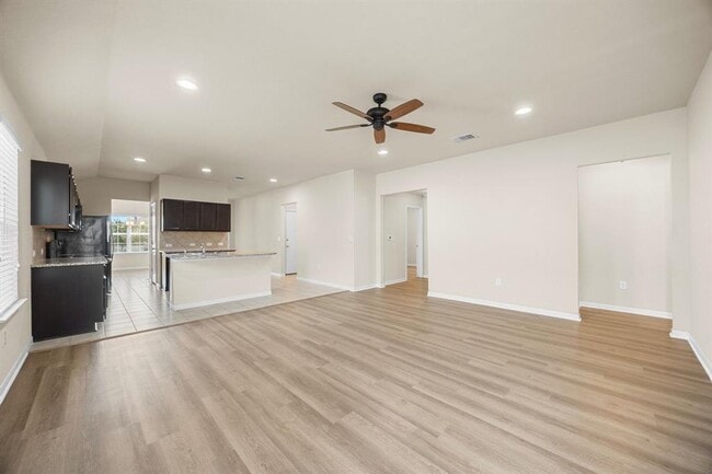 Building Photo - 5816 Roderick Dr