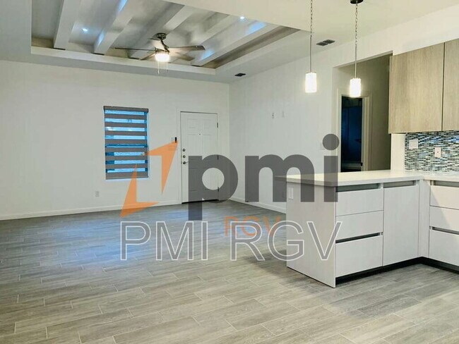 Foto del edificio - 805 W Garrison Dr