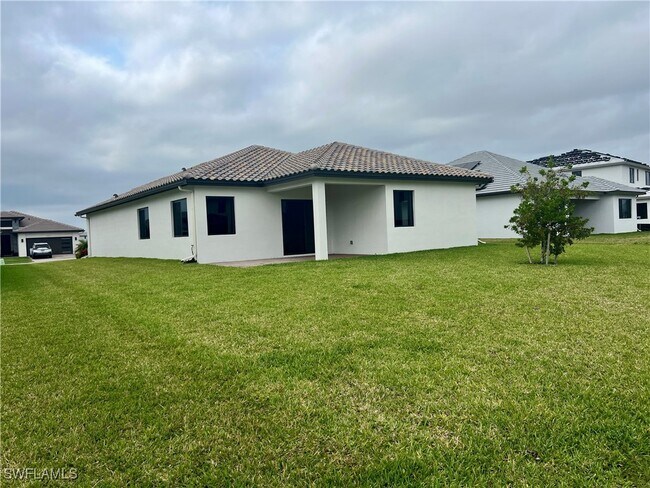 Foto del edificio - 5252 Lamone Ln