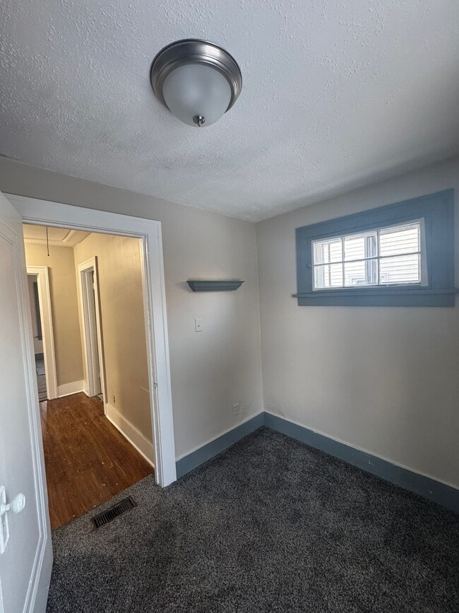 Foto del edificio - 1720 Barrows St