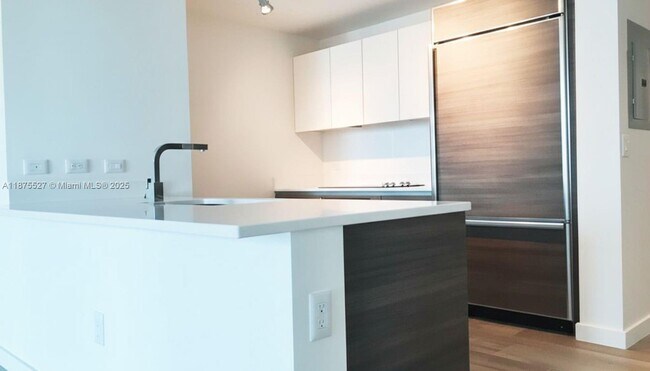 Foto del edificio - 1100 S Miami Ave