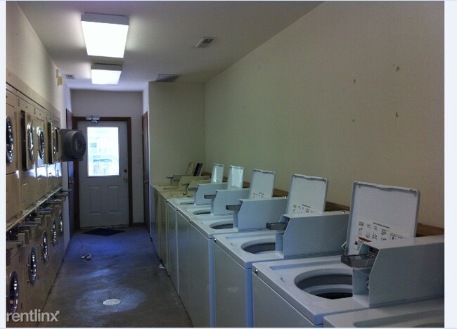 Foto del edificio - 1 br, 1 bath Townhome - 640 Arkansas