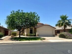 Building Photo - 9309 E Pampa Ave