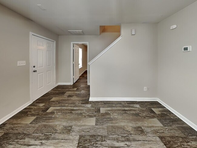 Building Photo - 409 Kirby Dr