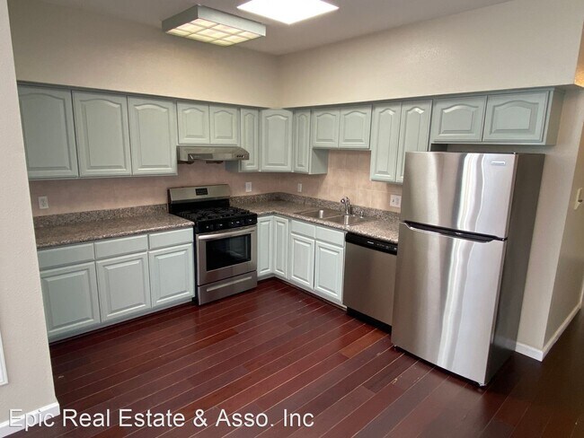 Building Photo - 4 br, 3 bath House - 2171 Mission St, #402