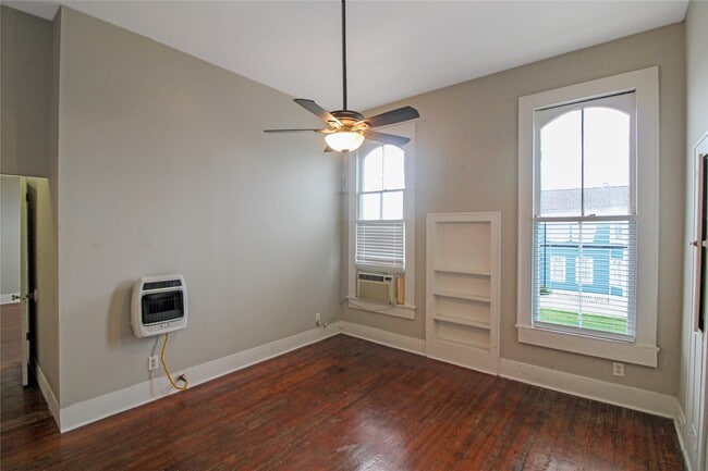 Building Photo - 1902 Church St