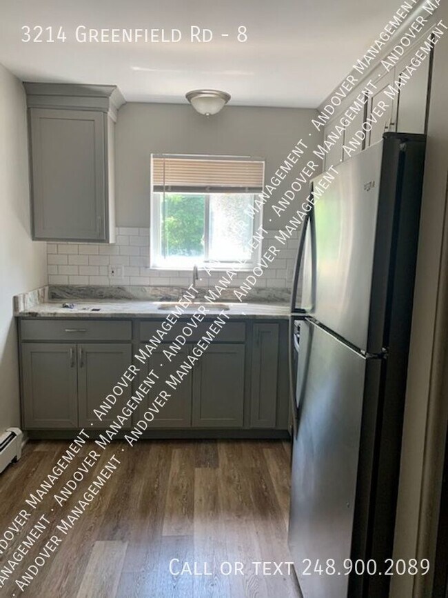 Foto del edificio - 3214 Greenfield Rd