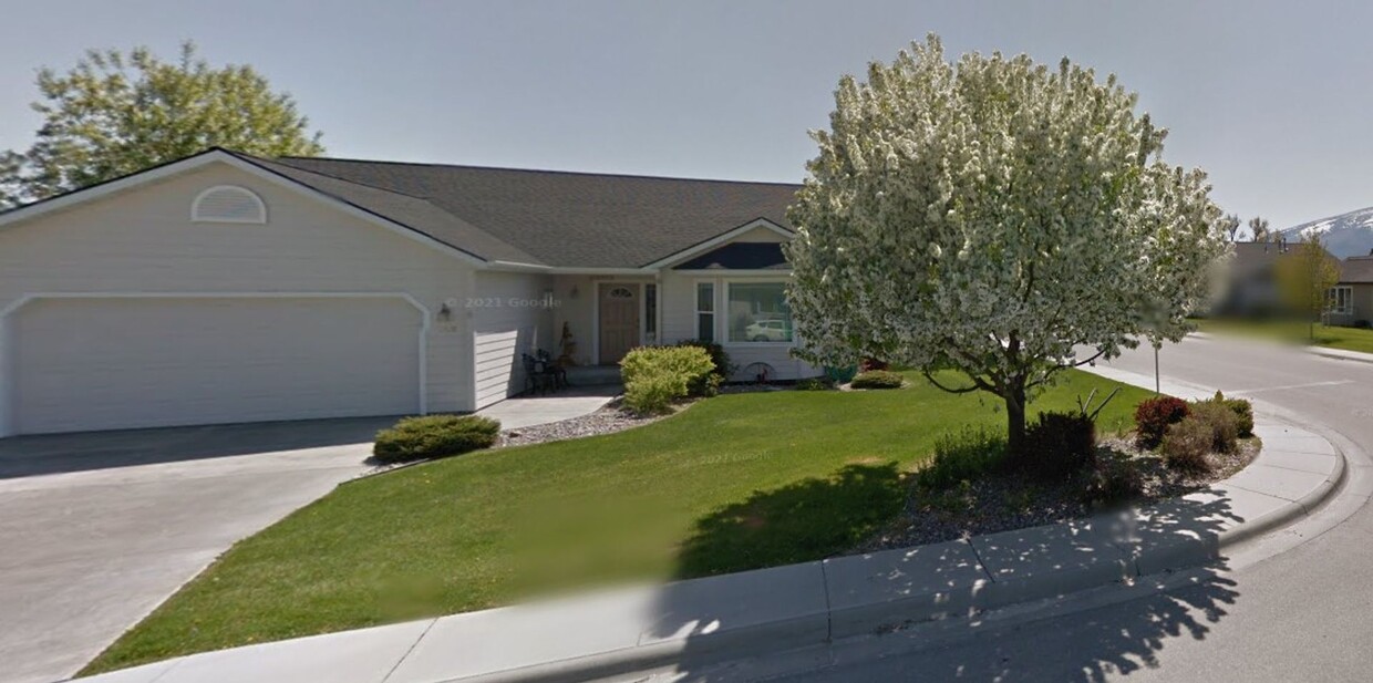 Primary Photo - Beautiful 3 bed, 2 bath in the desirable S...