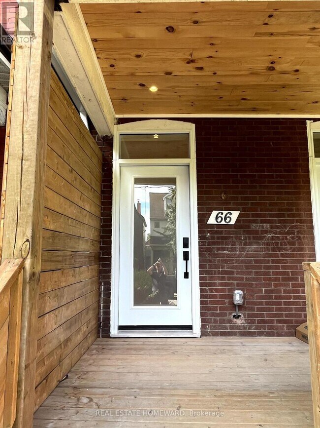 Photo du bâtiment - 66 Melville Ave