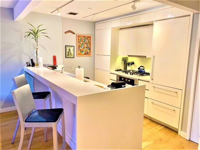 OPEN KITCHEN - 50 Franklin St