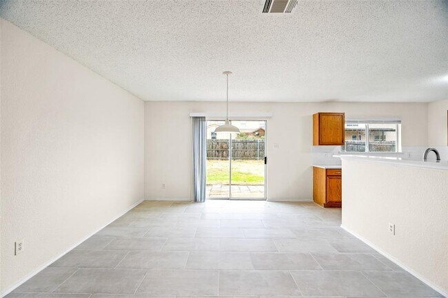 Foto del edificio - 2149 Franks St
