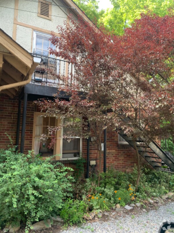 Brownville Apartments for Rent with Washer & Dryer Nashville, TN 1