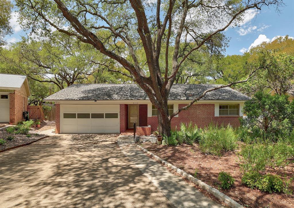 Foto principal - 8408 Tecumseh Dr