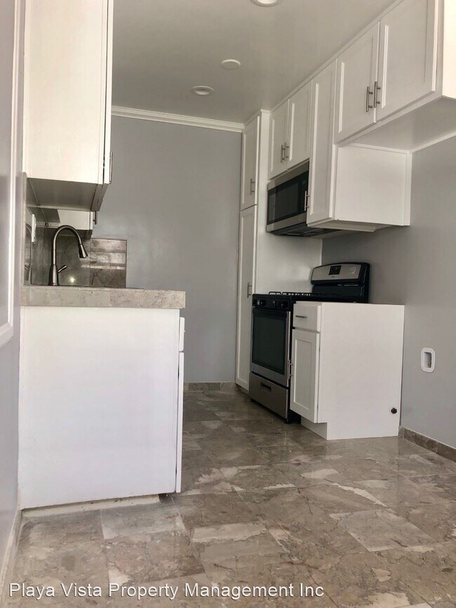 Foto del edificio - 3528-3532 Sawtelle Blvd