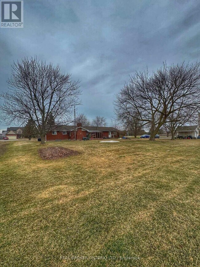 Photo du bâtiment - 797 Line 2 Rd