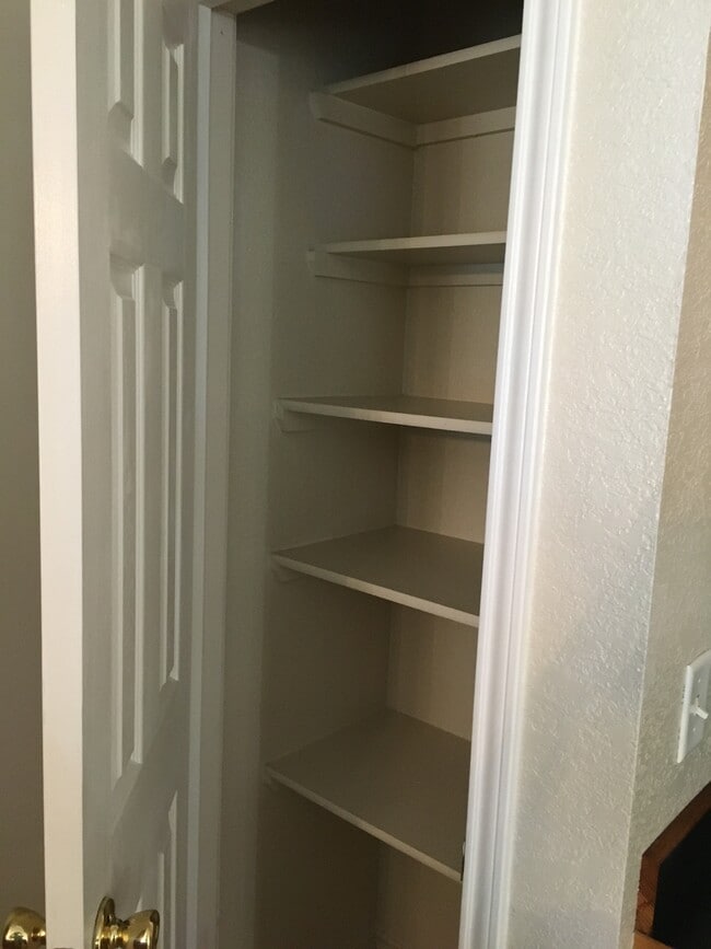 Building Photo - 130 Satch Dr