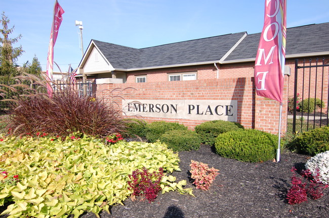 Foto del edificio - Emerson Place Apts.