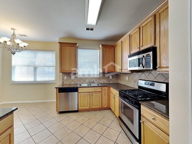 Foto del edificio - 13626 Armour Ridge Dr