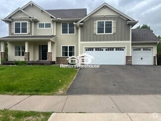 Building Photo - 1730 Deephaven Dr