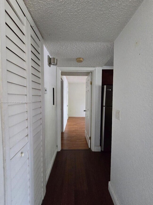 Foto del edificio - 10681 SW 156th Pl