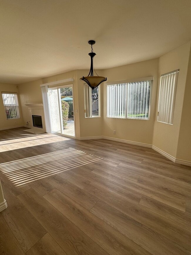 Building Photo - 10591 Wincheck Rd