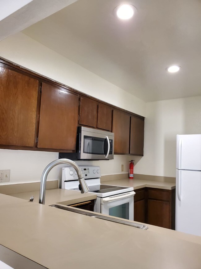 Foto del edificio - 7932 Mission Center Ct