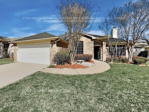 Building Photo - 3102 Blue Jay Dr