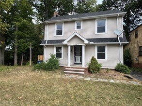 Building Photo - 3663 Randolph Rd