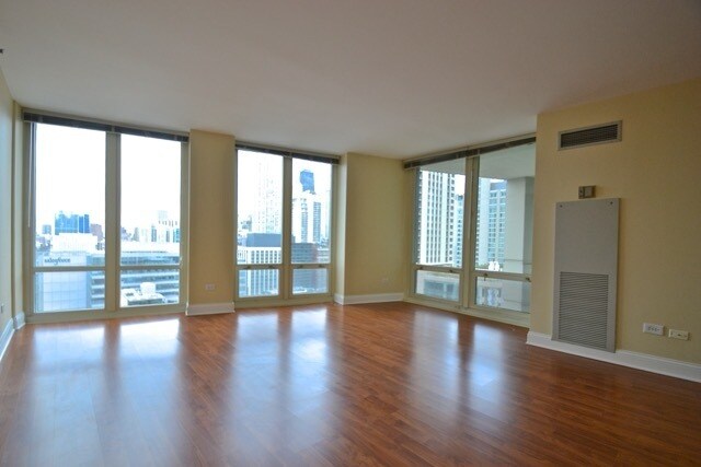 Foto del edificio - 345 N La Salle Dr