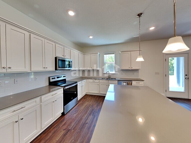 Foto del edificio - 3644 Windward Hls Blvd