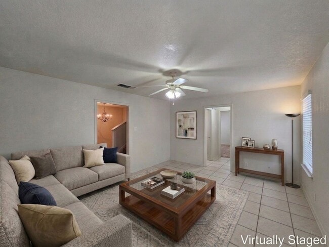 Building Photo - AVAILABLE NOW!