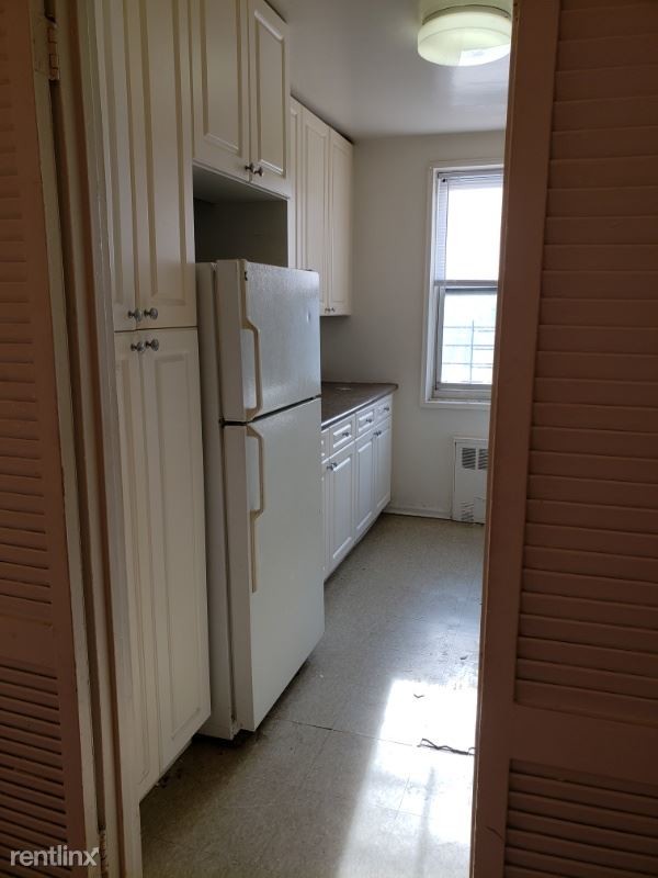 Foto del edificio - 140 Pelham Rd