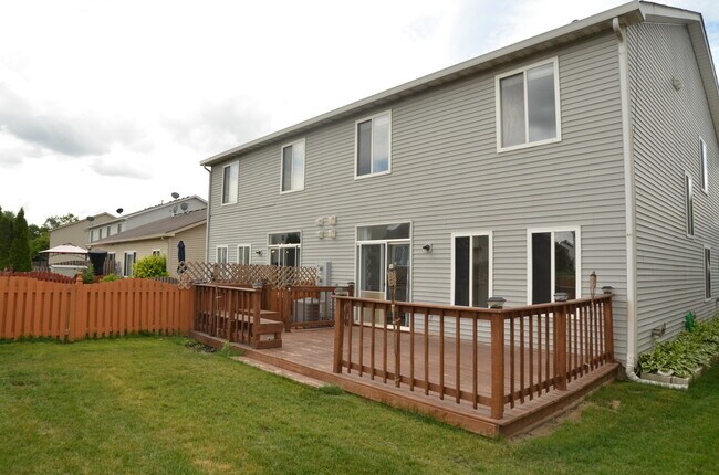 Building Photo - 351 Reston Cir