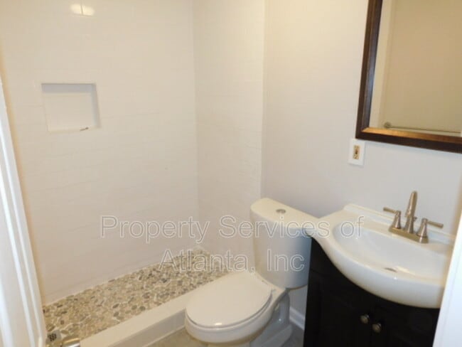 Foto del edificio - 180 Harville Rd