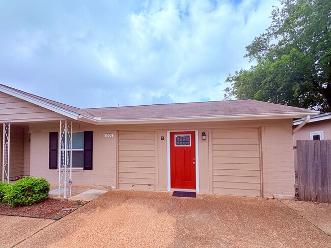 Building Photo - Big Meadow (1508)