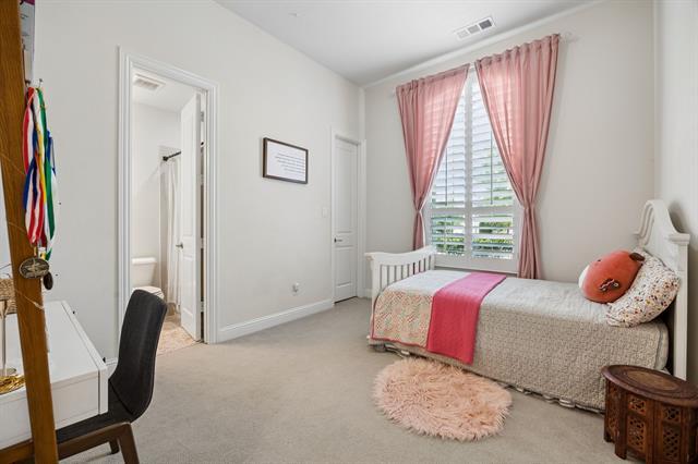 Foto del edificio - 4131 Dewberry Ln