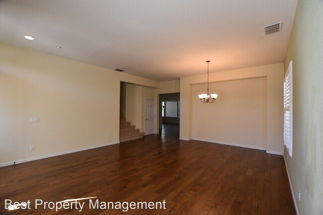 Foto del edificio - 5 br, 3 bath House - 2839 Hawthorn Ct.