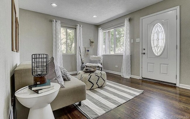 Foto del edificio - 815 S Eliot St