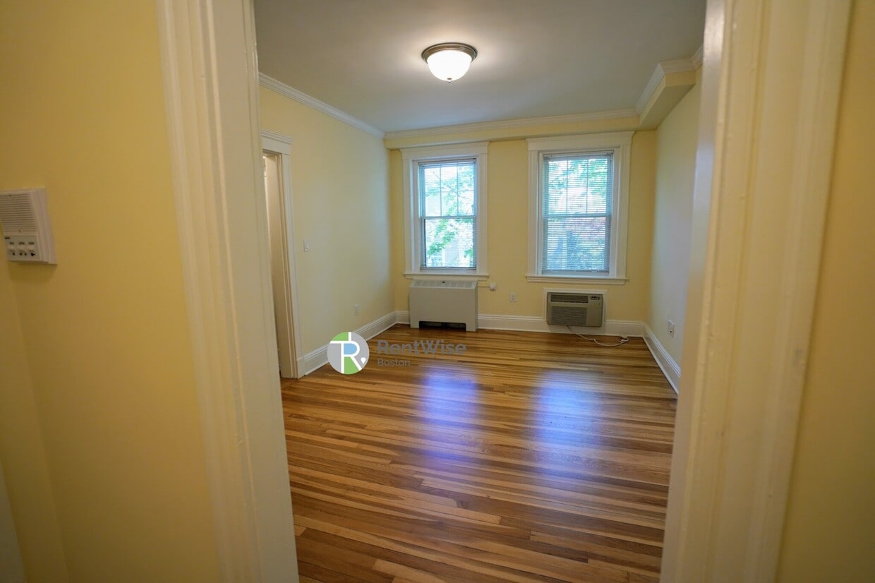 Primary Photo - 22 Chauncy St