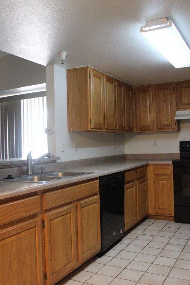 Foto del edificio - MOVE IN INCENTIVE - Remainder of September...
