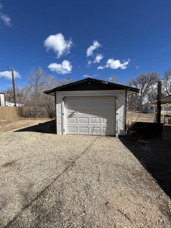 Foto del edificio - 350 N Diamond Ave