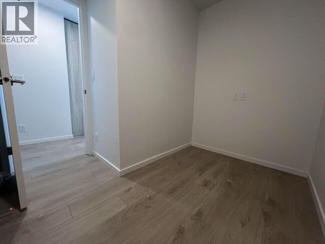 Building Photo - 6808 Minoru Blvd