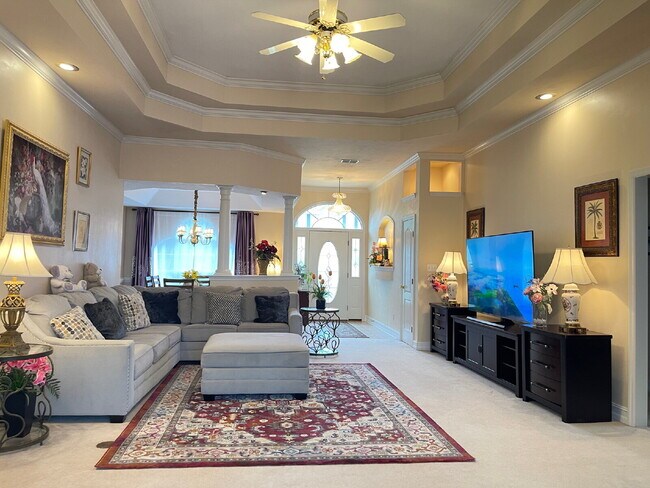 Foto del edificio - 4Br/2.5Ba Huge home with a sunroom