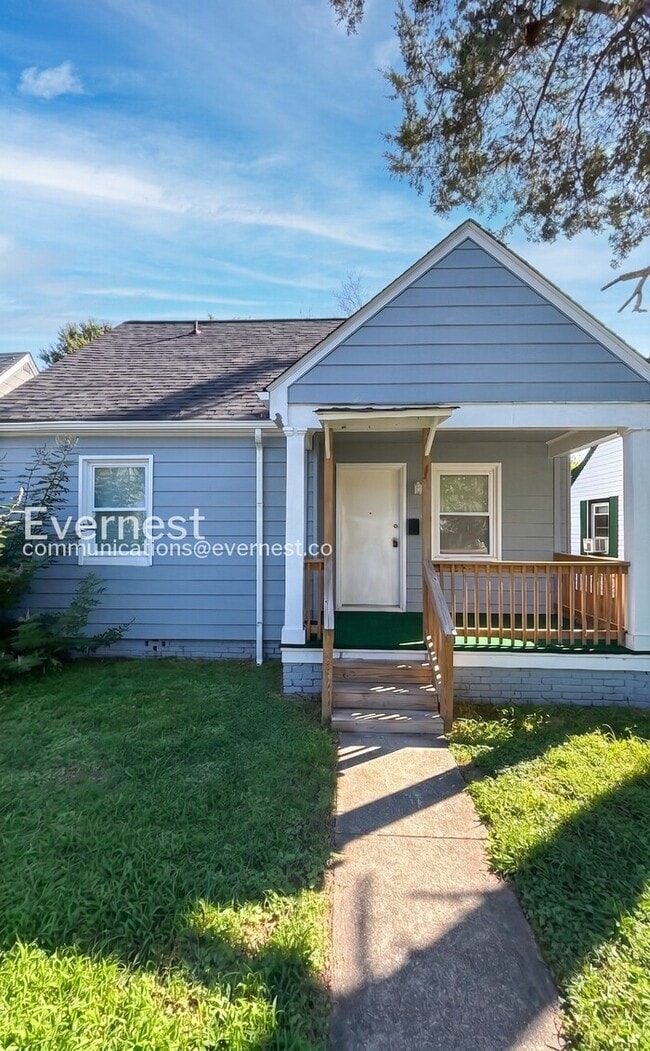 Photo - 1402 East 18th Street House