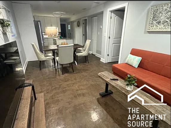 Building Photo - 2937 W Jackson Blvd