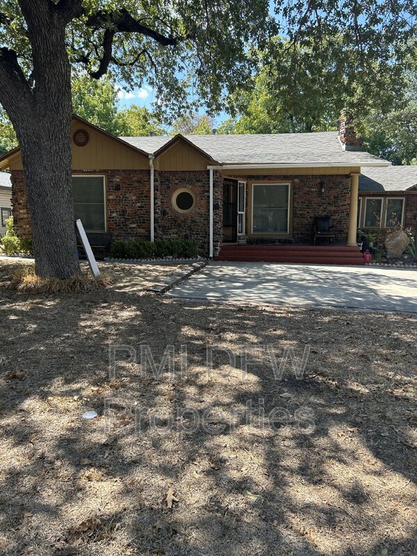 Foto principal - 1229 Churchill Rd