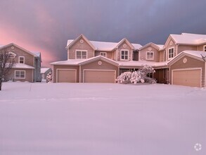 Building Photo - 147 Rock Ledge Ct