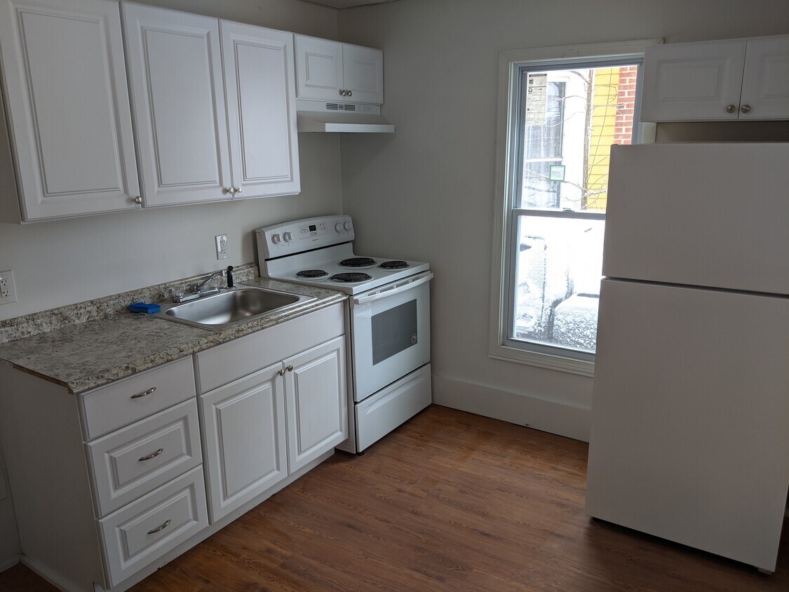 511 Ellicott St, Batavia, NY 14020 Apartments in Batavia, NY