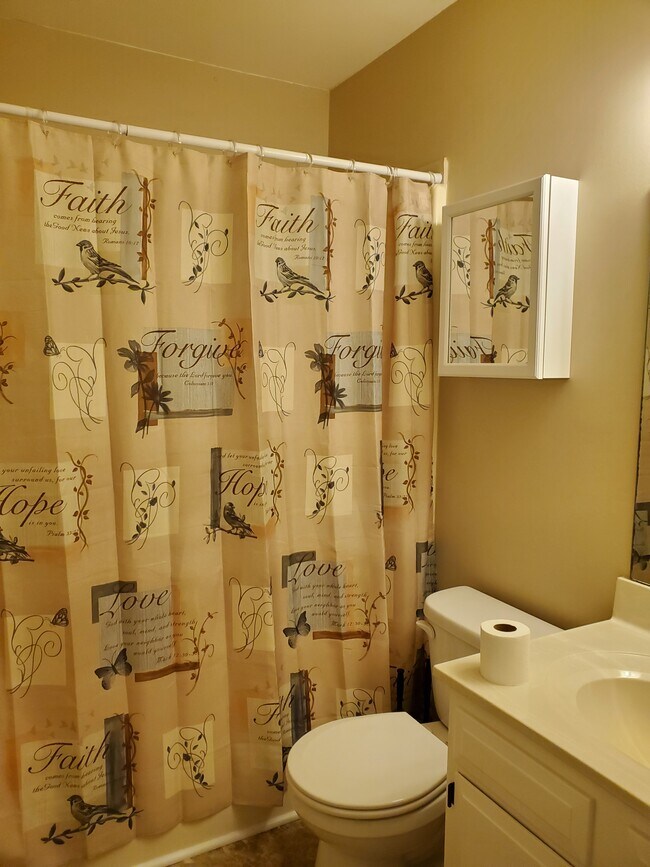 Foto del edificio - 300 Gurley Dr NW